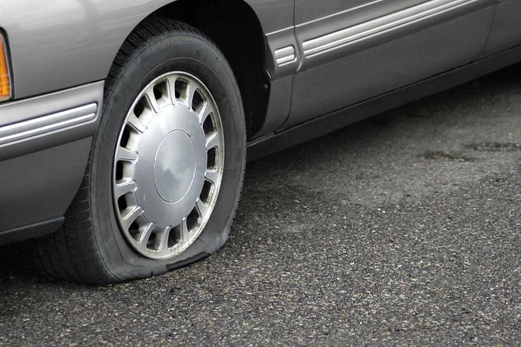what does a slashed tire look like
