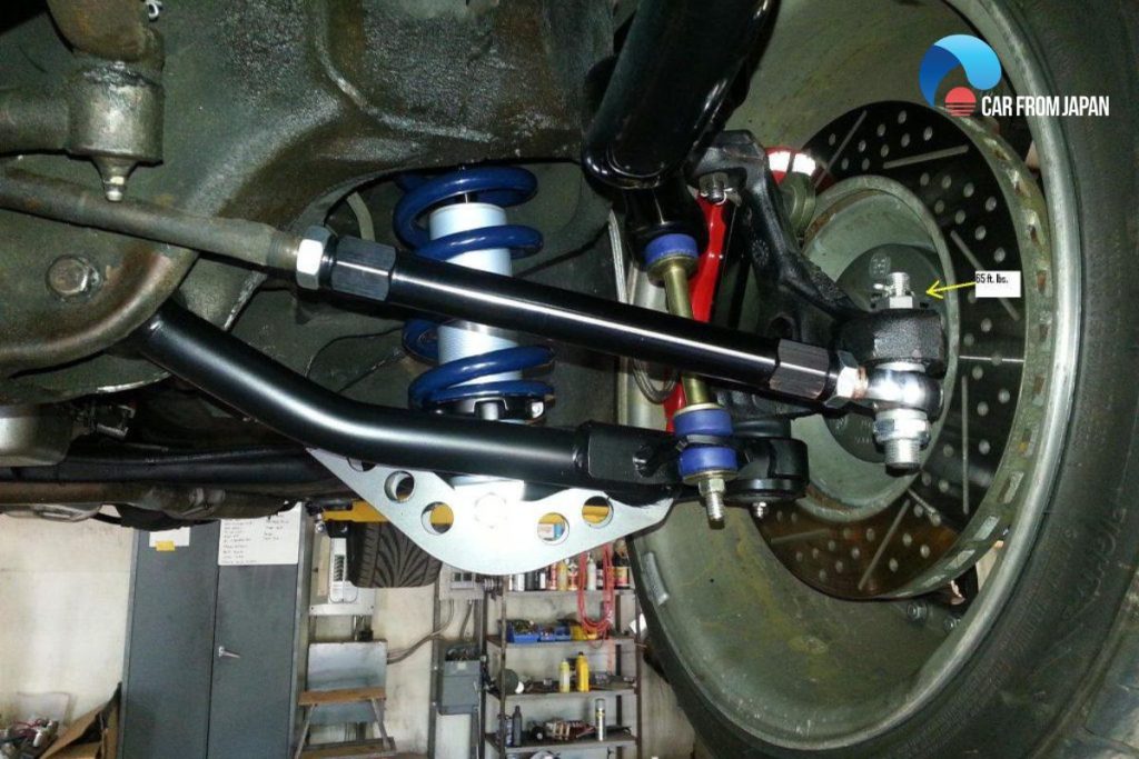 car creaks when turning