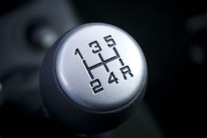 The Reasons for Manual Transmission Won’t Go into Gear When Running