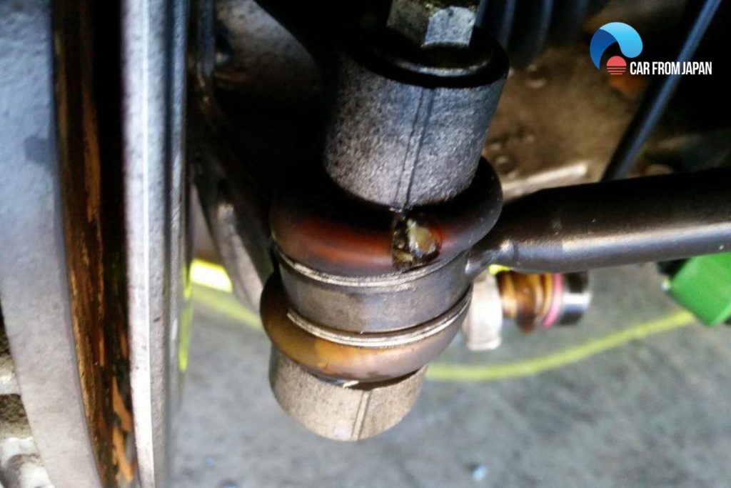 steering wheel makes sound when turning