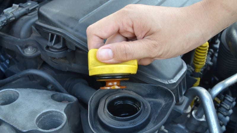 how long can you drive without oil cap