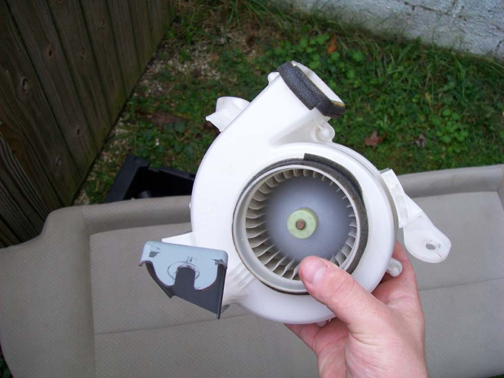 clean hybrid cooling fan