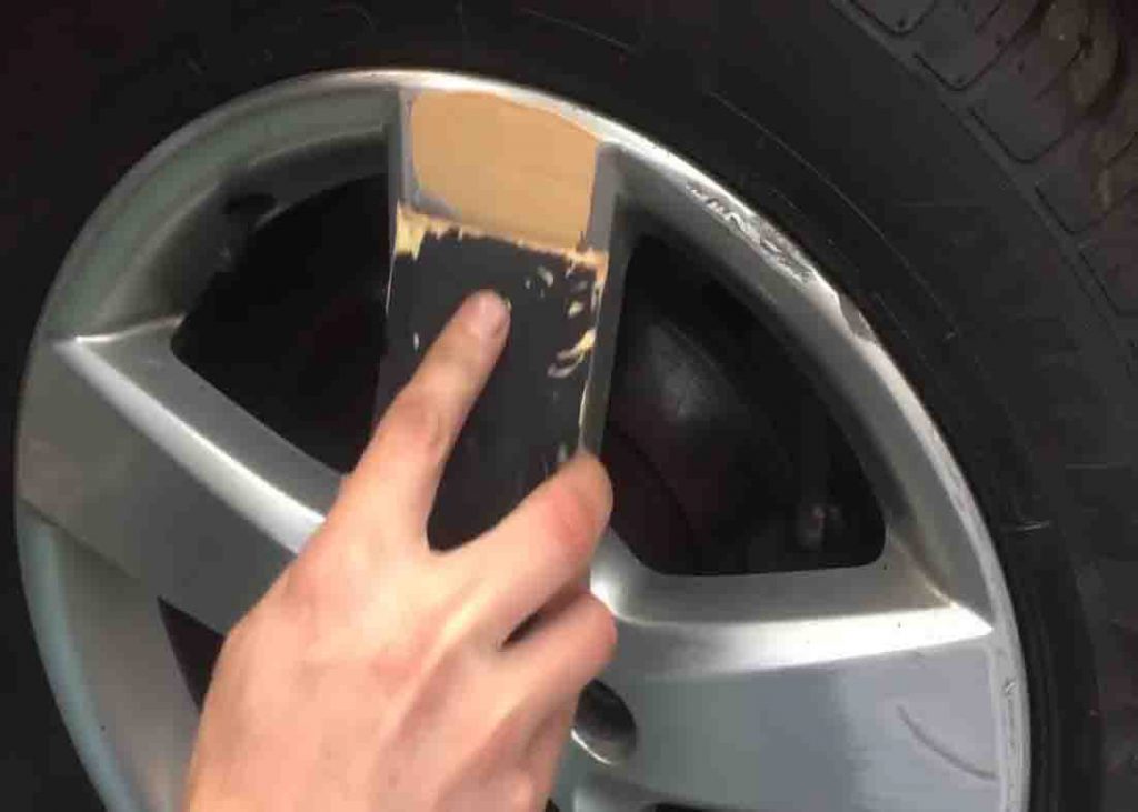 how to remove scratches from rims