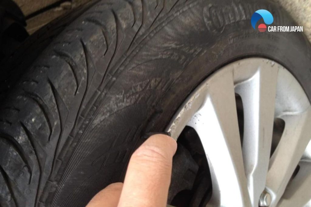cracks on sidewall of tire