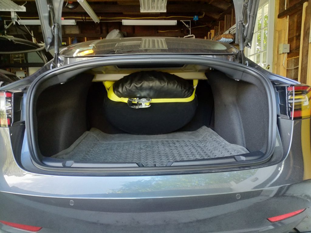 does tesla model 3 have a spare tire