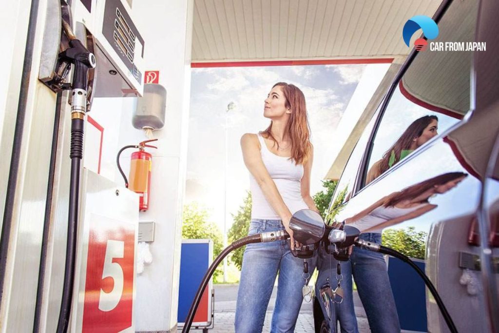 why turn off car when pumping gas
