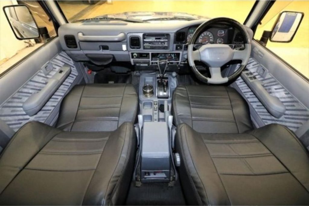 Land Cruiser Prado interior