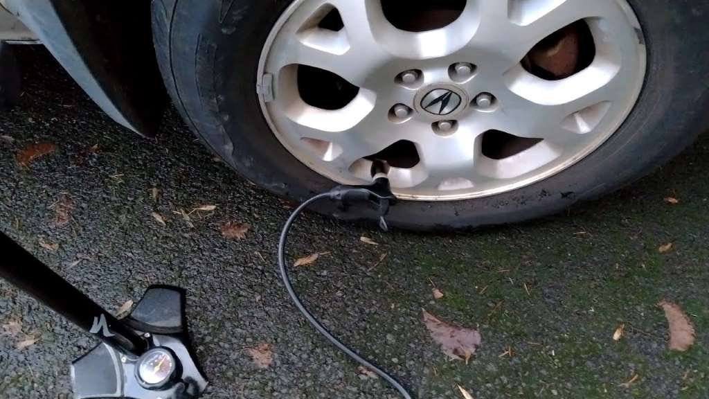 can you use a bike pump on a car tire