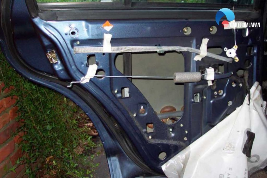 how do you fix a door handle